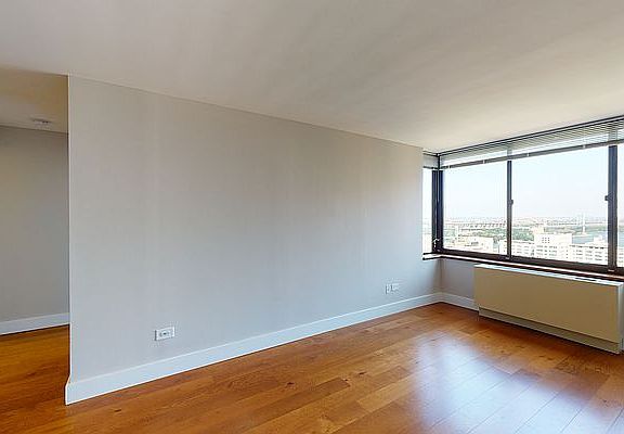 3rd image of 175 E 96th St APT 29K