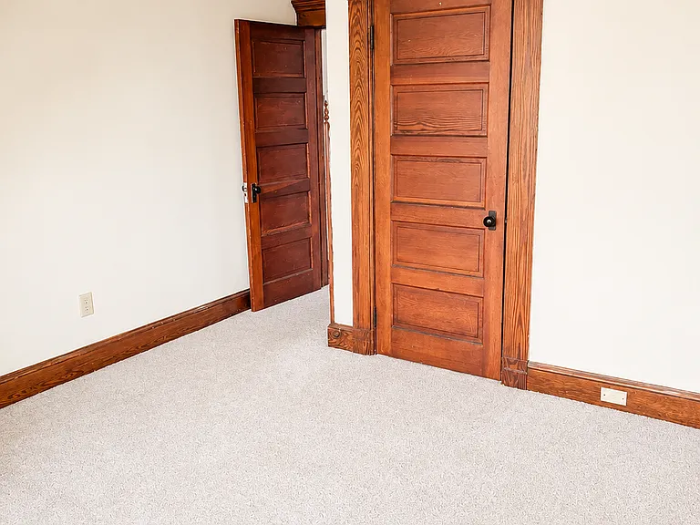 537 Whitney Ave #3 — Photo 2