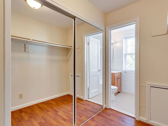4th image of 218 E Mason Ave #33