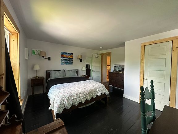 3rd image of 9 Prospect St