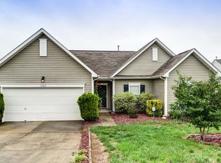 5822 Briggs Dr, Charlotte, NC 28269