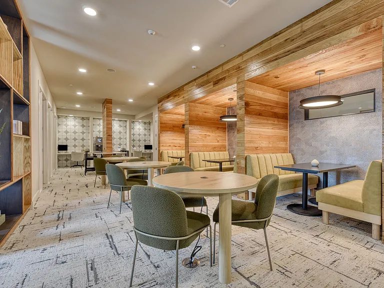 Lenox Grandview — Photo 24