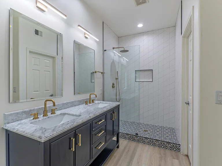 7502 E Earll Dr #3 — Photo 4