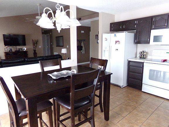 4th image of 866 Shore Bend Blvd