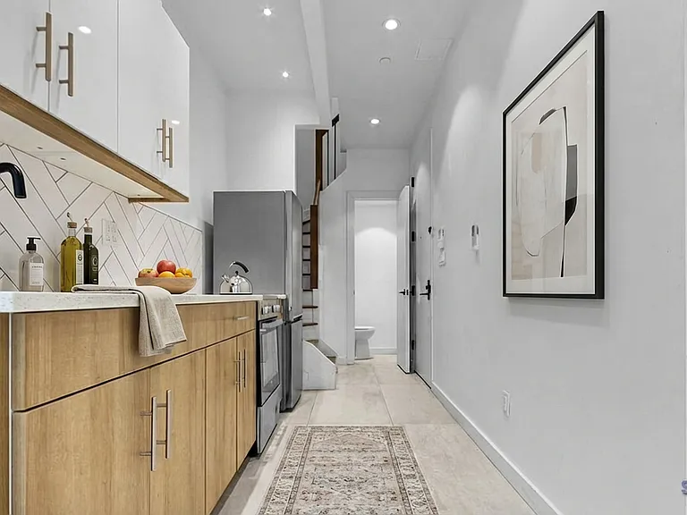 478 Maple St #4C — Photo 4