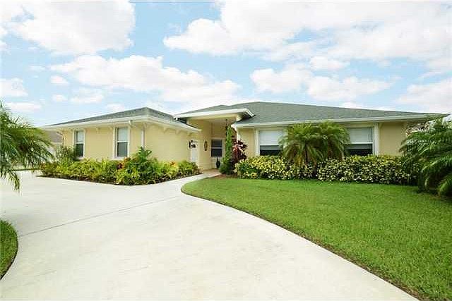 Home For Sale In Gator Trace