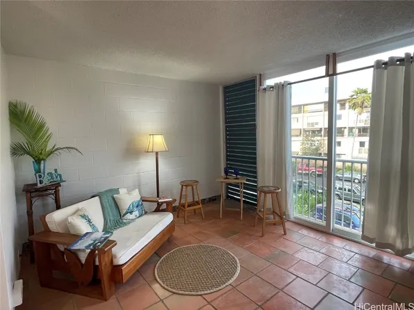 68-025 Apuhihi St APT 302, Waialua, HI 96791