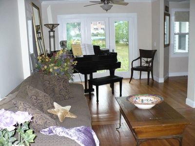 45 Spring St, East Greenwich, RI, 02818