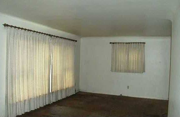 3rd image of 3810 Egan St