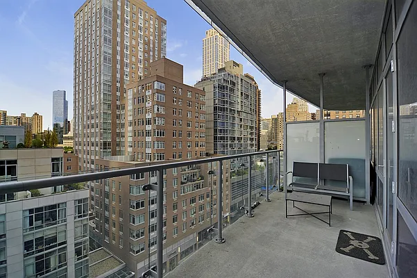 Sold by Corcoran | media 28