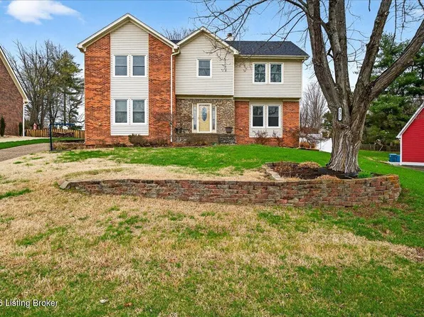 3721 W Locust Cir, Prospect, KY 40059