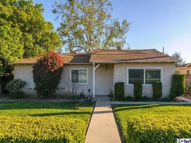 16748 San Fernando Mission Blvd — Photo 1
