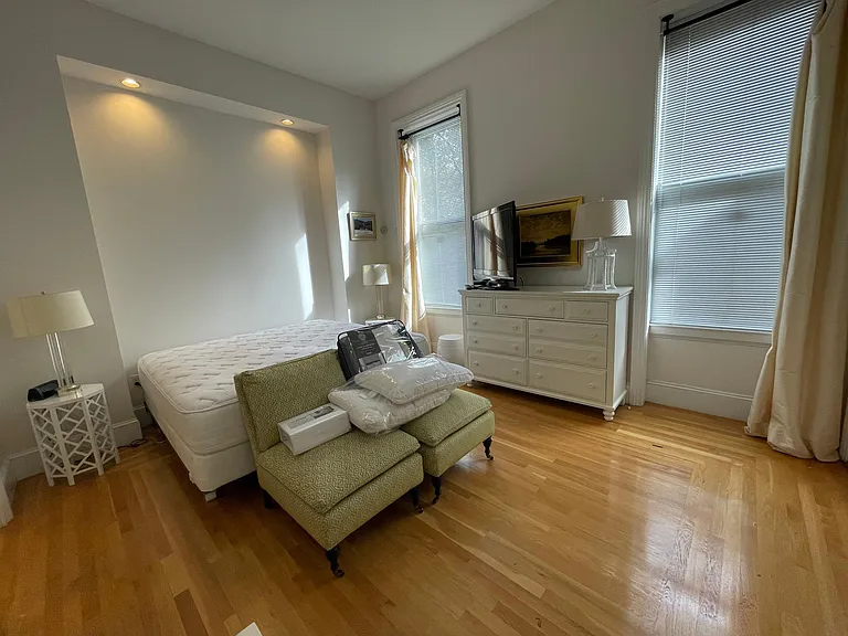 110 Marlborough St #2 — Photo 8