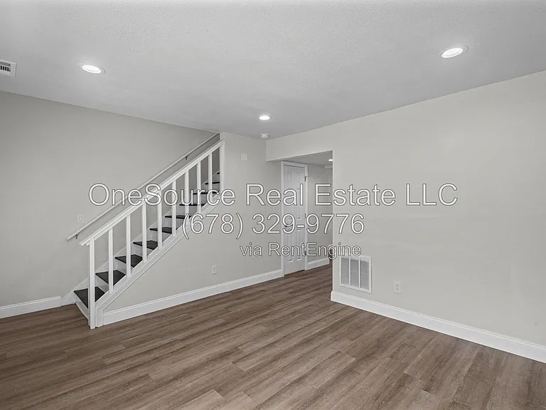 1340 N Hampton Rd #1 — Photo 10