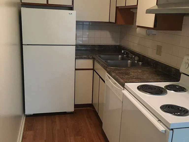 309 W Springfield Ave — Photo 3