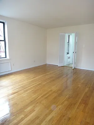 Rented by KVNY Soho | media 2