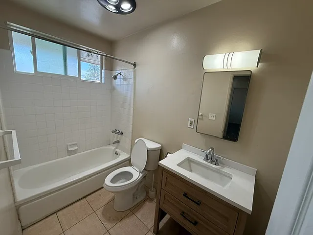 221 W Dexter St #10 — Photo 4