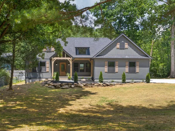 414 Ault Rd, Signal Mountain, TN 37377