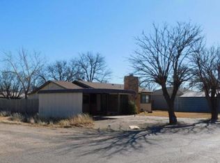 1320 Avenue L, Ralls, TX 79357