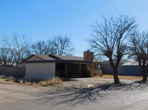 1320 Avenue L, Ralls, TX 79357