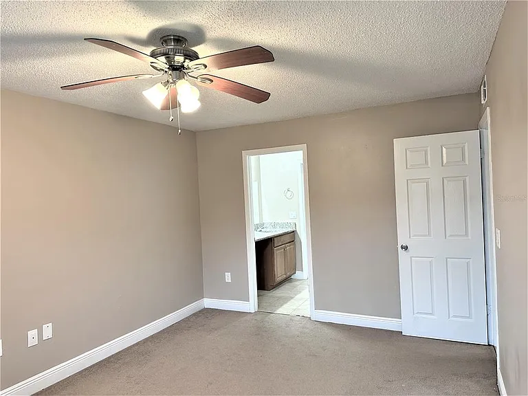 5057 Vineland Rd #5057 — Photo 20