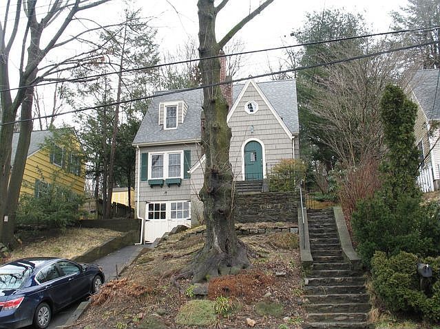2nd image of 81 Orchard Ridge Rd