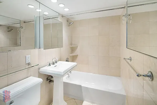 Bathroom, photo 3