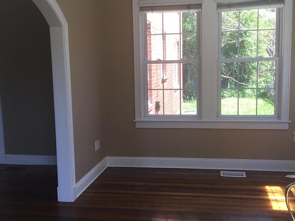 3rd image of 1235 Belmont Ter
