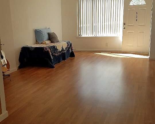 3rd image of 852 Maple Ave