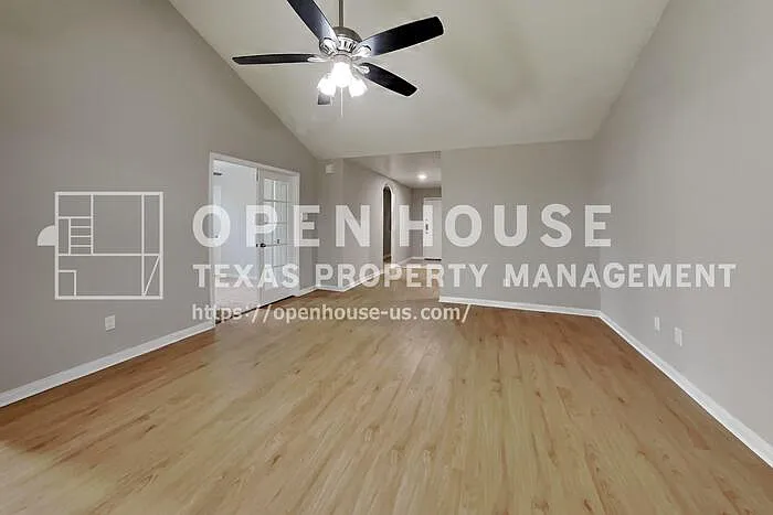 6826 Clover Walk Ln — Photo 4
