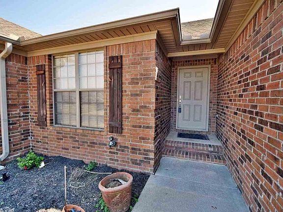 3rd image of 2535 Zoysia Ln