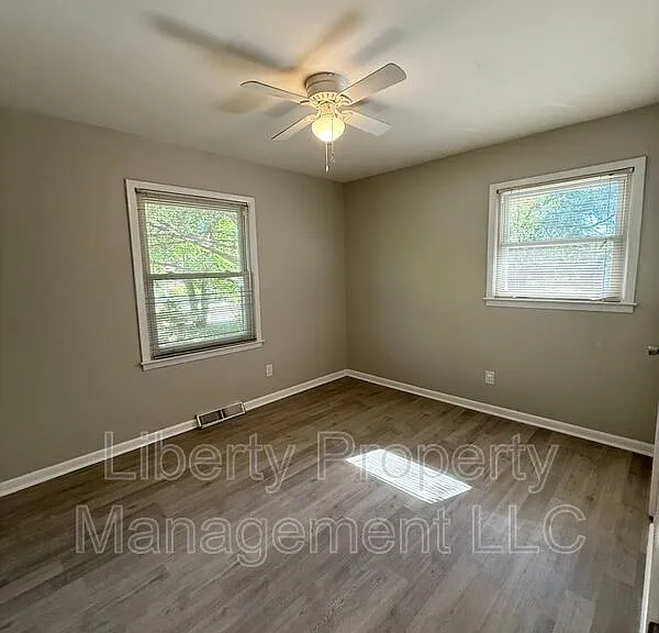 475 Albemarle Dr — Photo 12