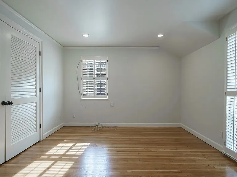 340 Allison Dr NE — Photo 20