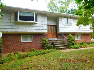 9 Foxwood Ln, Thornwood, NY 10594
