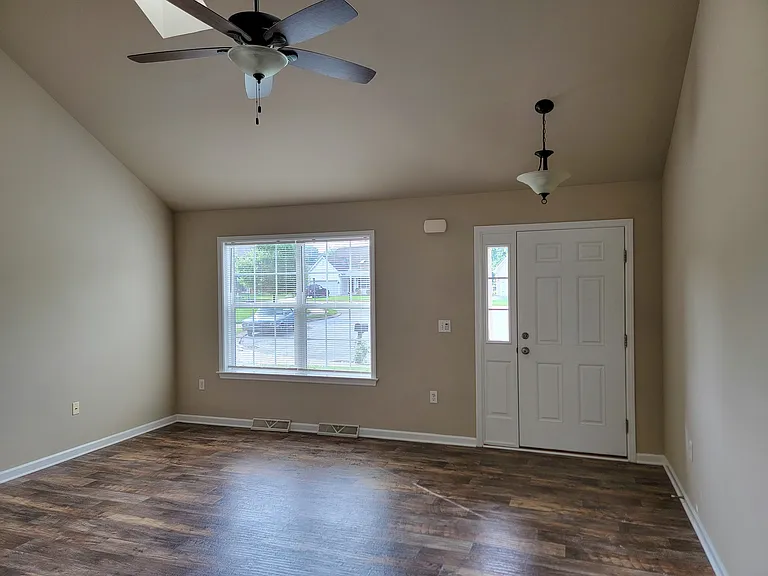 27 Beech Ct — Photo 2