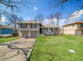 9912 Hillcrest Rd, Kansas City, MO 64137