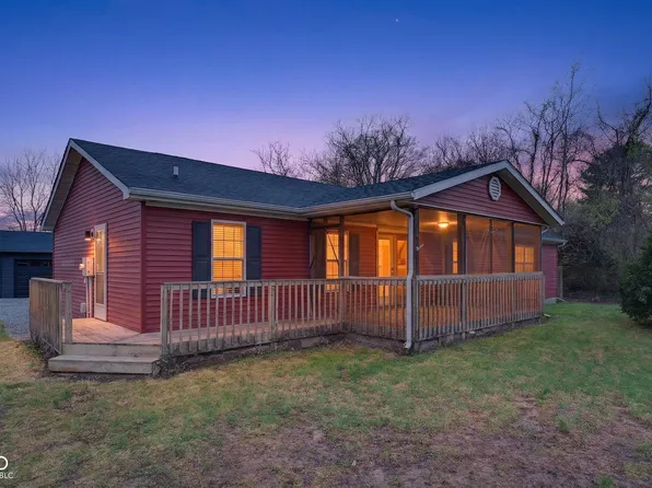 2355 W State Rd, Staunton, IN 47881