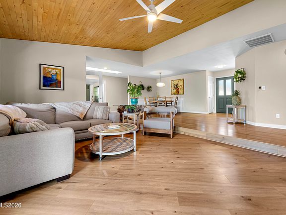 5th image of 315 Old Washoe Cir