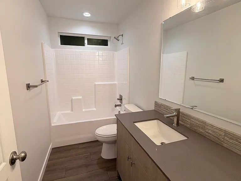 4939 S Amorita Ave — Photo 5