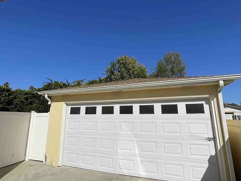 4432 Bakman Ave — Photo 28