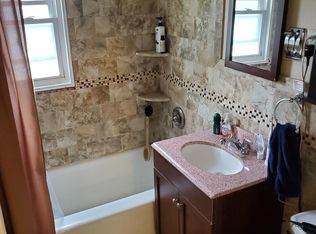 195 Darwin Ave, Rutherford, NJ 07070