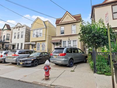 56 Roosevelt Ave, Jersey City, NJ, 07304