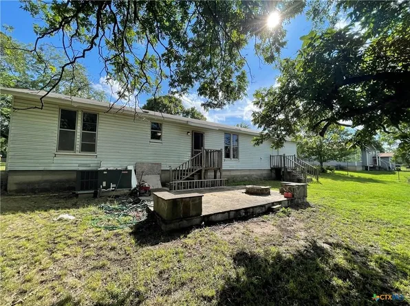 1127 Nix Rd, Lampasas, TX 76550