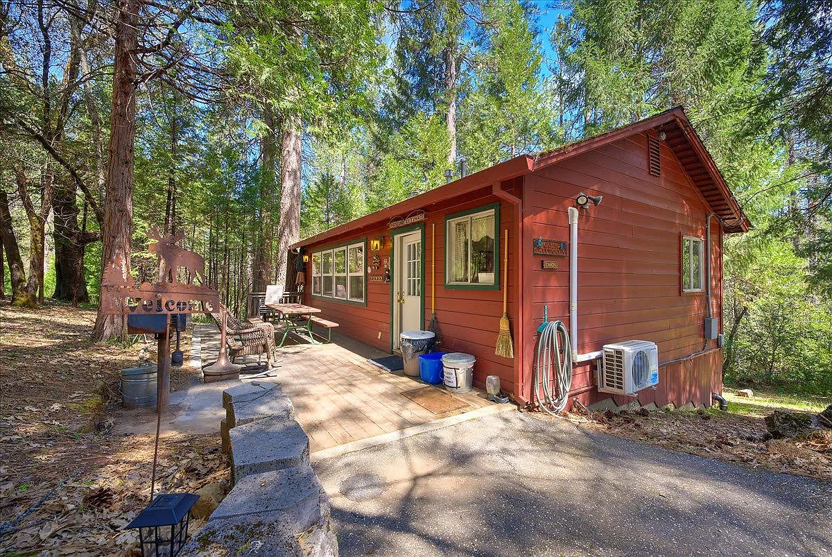 1 bed, 1000 sqft, $2,100 — Photo 1