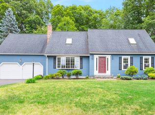 8 Donato Dr, Franklin, MA 02038