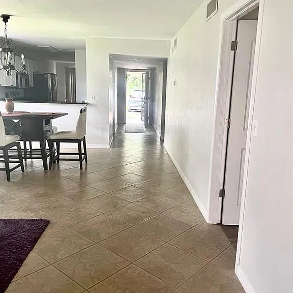 1220 Commonwealth Cir #M-106 — Photo 2