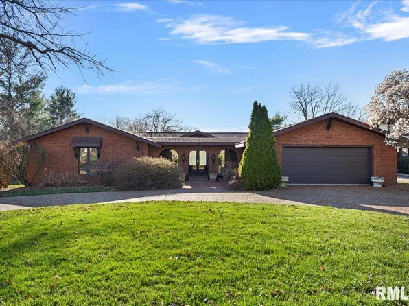 13 Red Bud Ln, Springfield, IL 62712