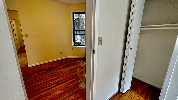 Rented by HOLTON REAL ESTATE INC. | media 13