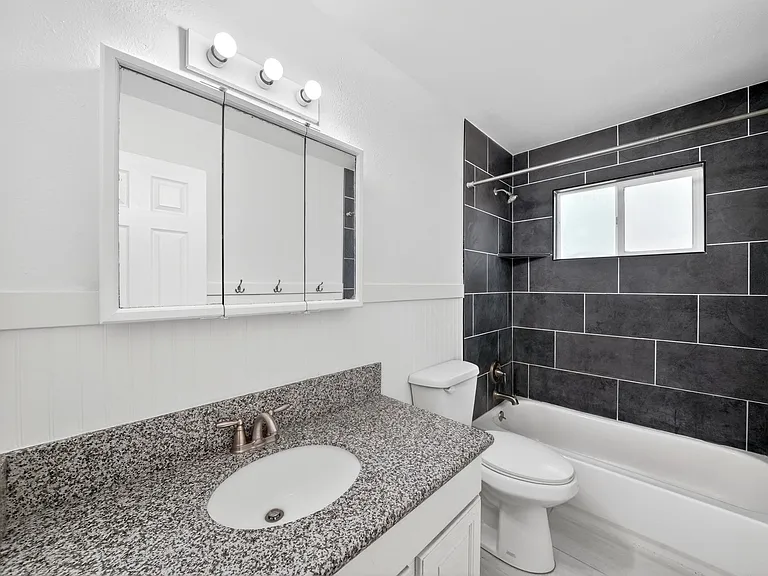 281 W 2000th St S #AS — Photo 16