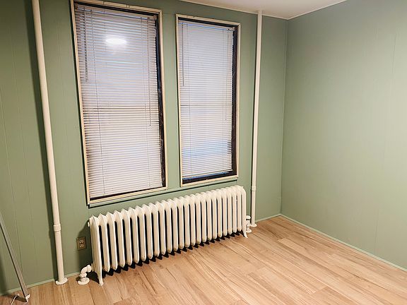 4th image of 682 State St Floor 1
